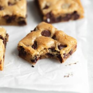 Children's Baking Class - Tue 27th May Afternoon - Chocolate Chip Blondies