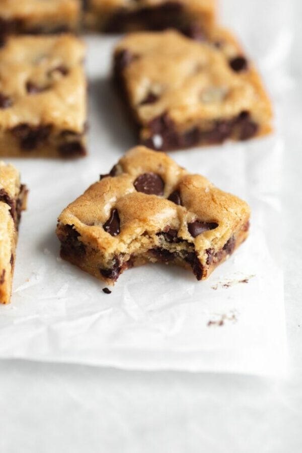 Children's Baking Class - Tue 27th May Afternoon - Chocolate Chip Blondies